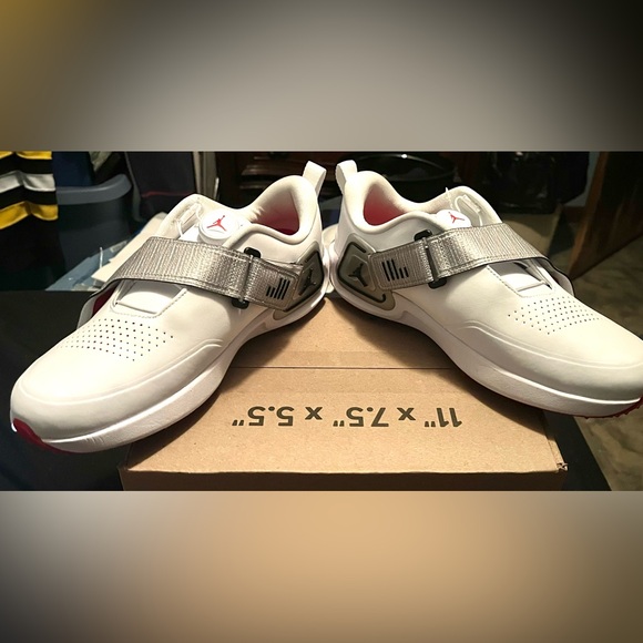 Mens size 8 Nike Air Jordan Air Rev Golf Shoes FV6338-100 - Picture 4 of 6